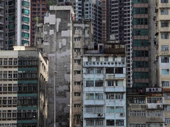 17 Scary Images Of The Hong Kong Housing Crisis