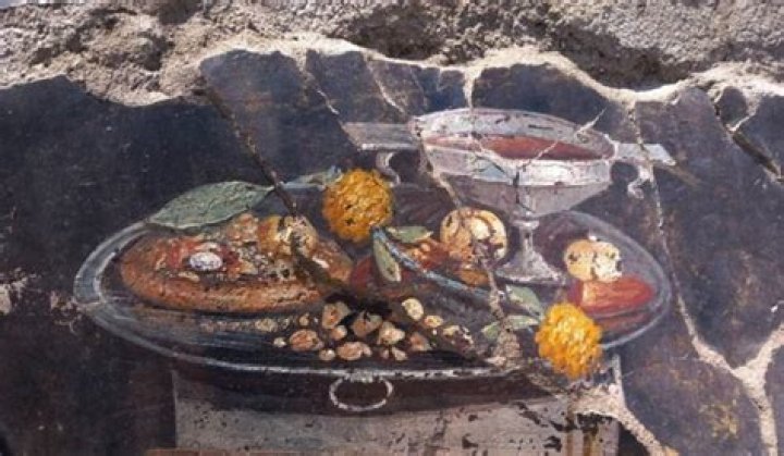 Archaeologists In Pompeii Uncover 'Pizza' Fresco Among Ruins