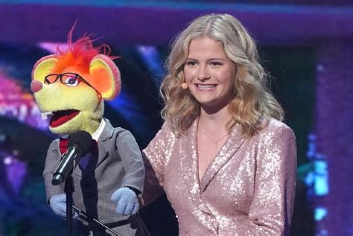 Aubrey Burchell (AGT) Wiki, Biography, Age, Boyfriend, Parents, Height, Net worth, Songs & More