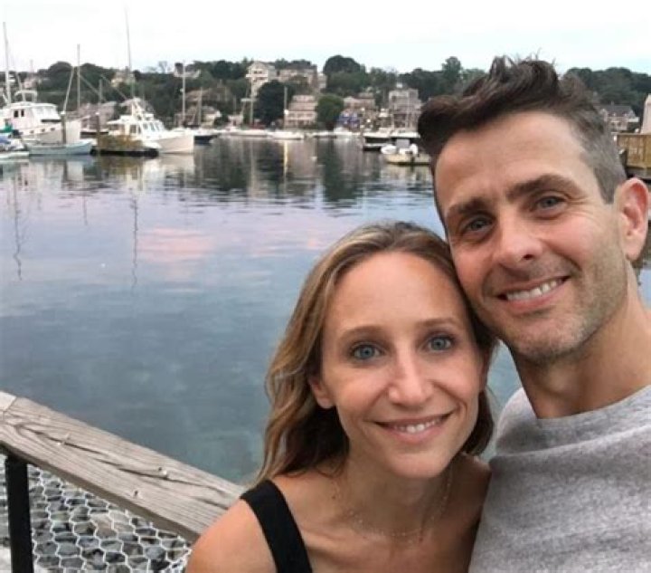 Barrett Williams: Facts about Joey McIntyre Wife.