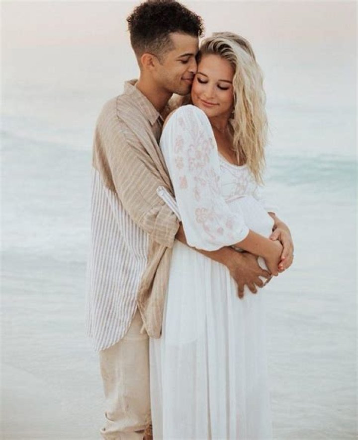 Biography, Age, Height, Boyfriend, Net Worth, Parents, Family, News & More