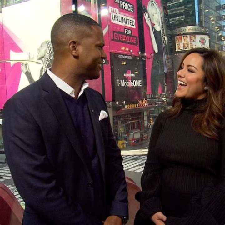 Did Katy Mixon marry Paula Deen's son? (Celebrity Interview)