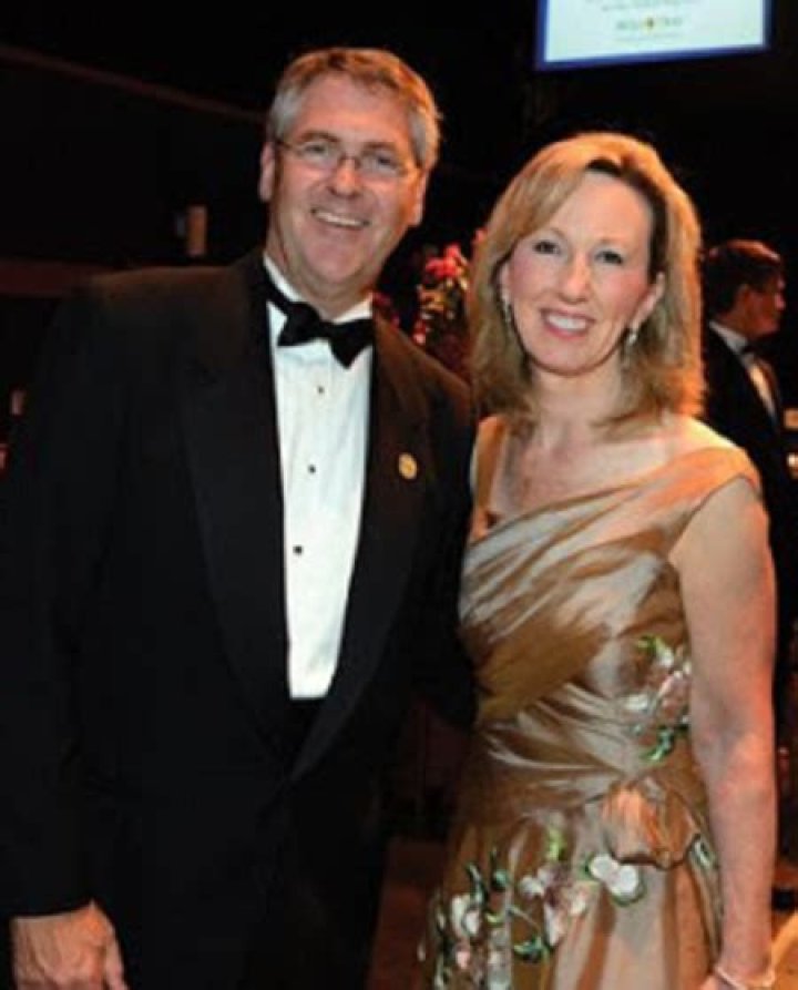 Elwyn Charles Comstock Age | Wiki, Net worth, Bio, Height, Wife