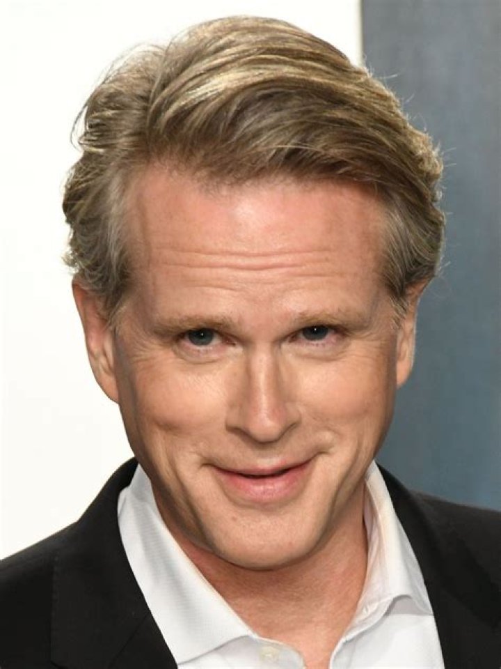 How tall is Cary Elwes