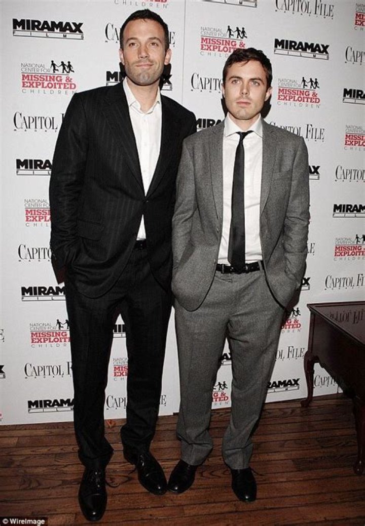 How tall is Casey Affleck
