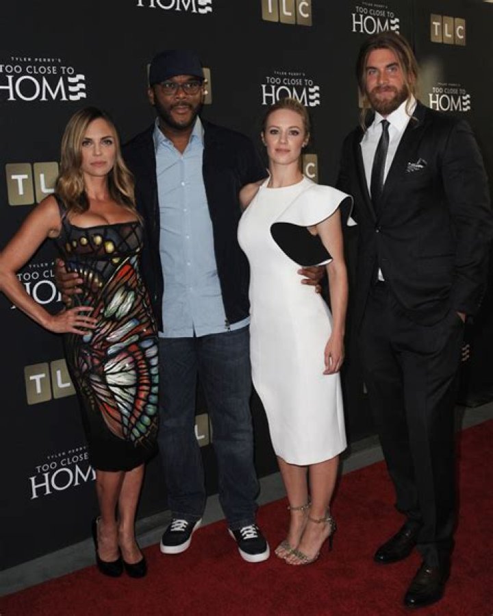 How tall is Danielle Savre