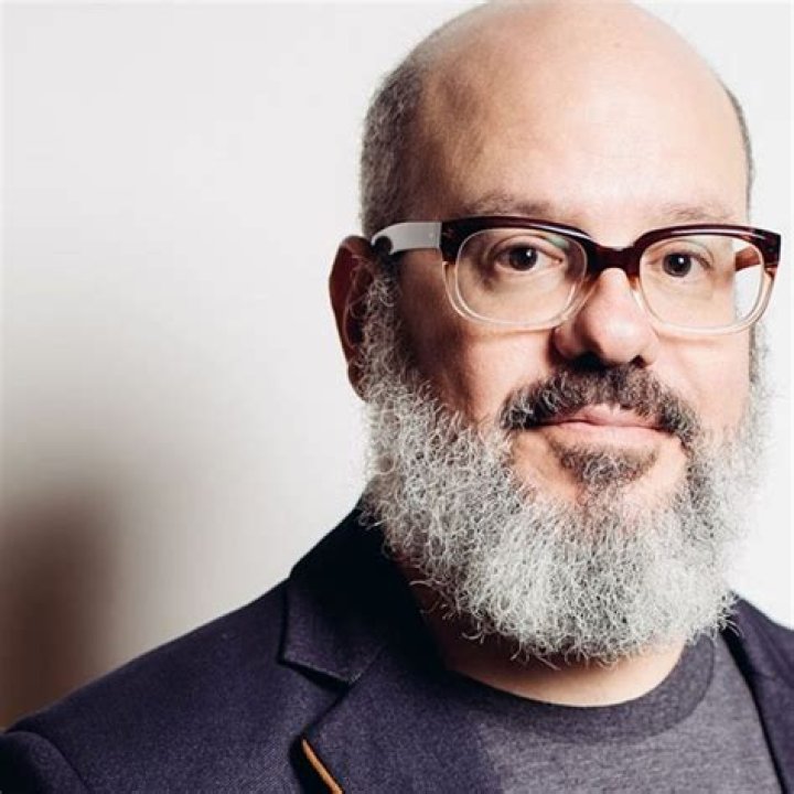 How tall is David Cross