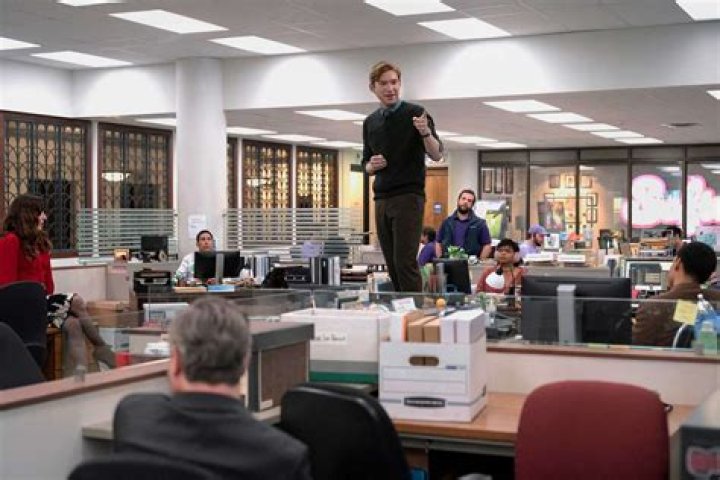 How tall is Domhnall Gleeson