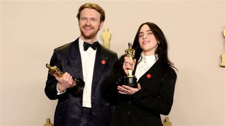 How tall is Finneas O'Connell