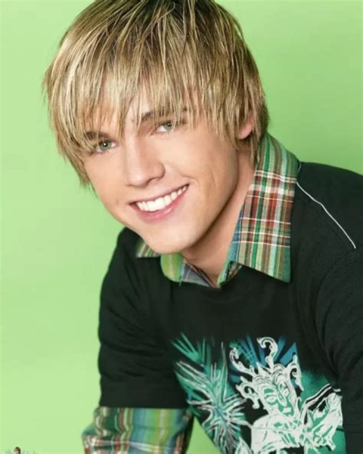 How tall is Jesse McCartney