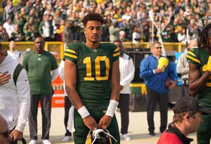 How tall is Jordan Hayes