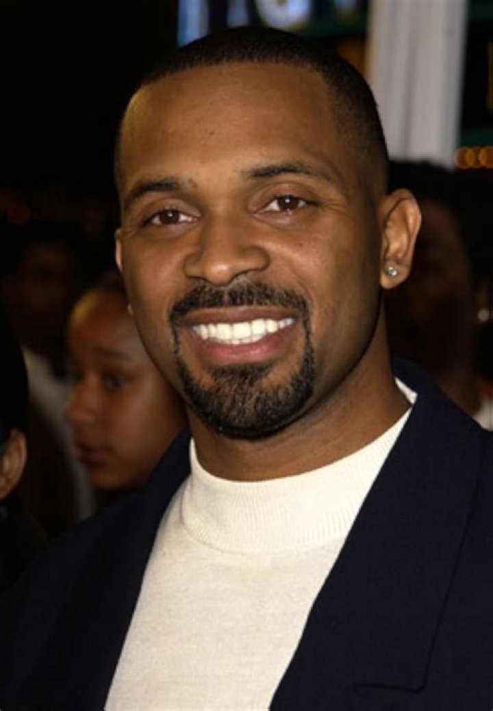 How tall is Mike Epps