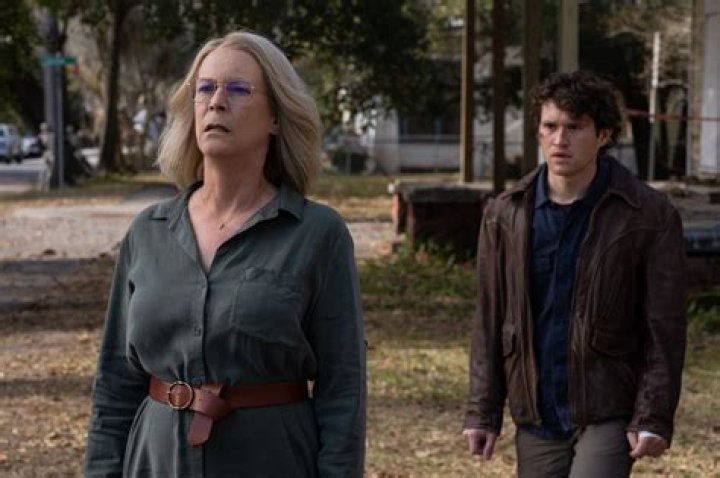 How tall is Miracle Laurie