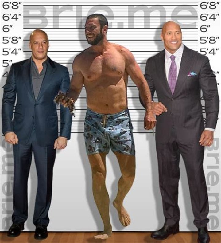 How tall is Pablo Schreiber