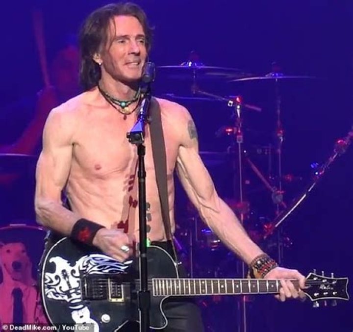 How tall is Rick Springfield