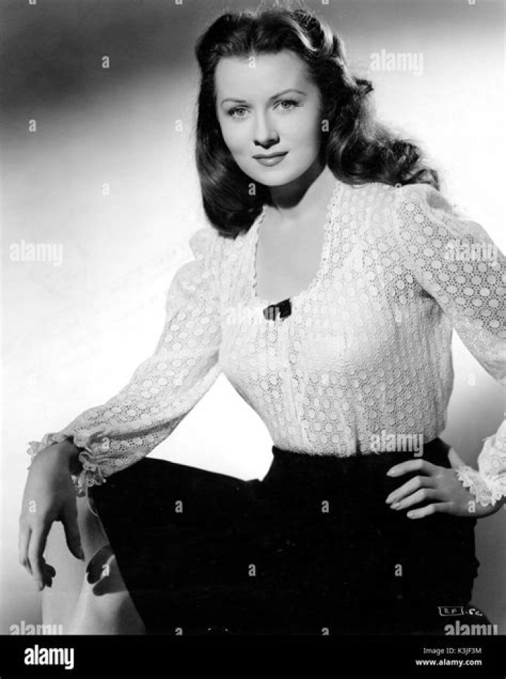 How tall was Rhonda Fleming