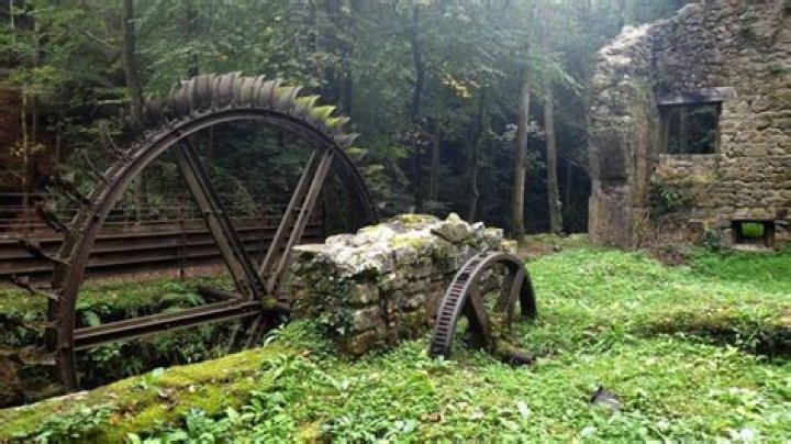 Incredible Abandoned Structures & Places Around The World