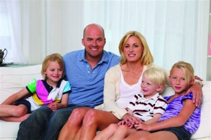 Isaiah Timothy Hasselbeck Age | Wiki, Net worth, Bio, Height, Parents