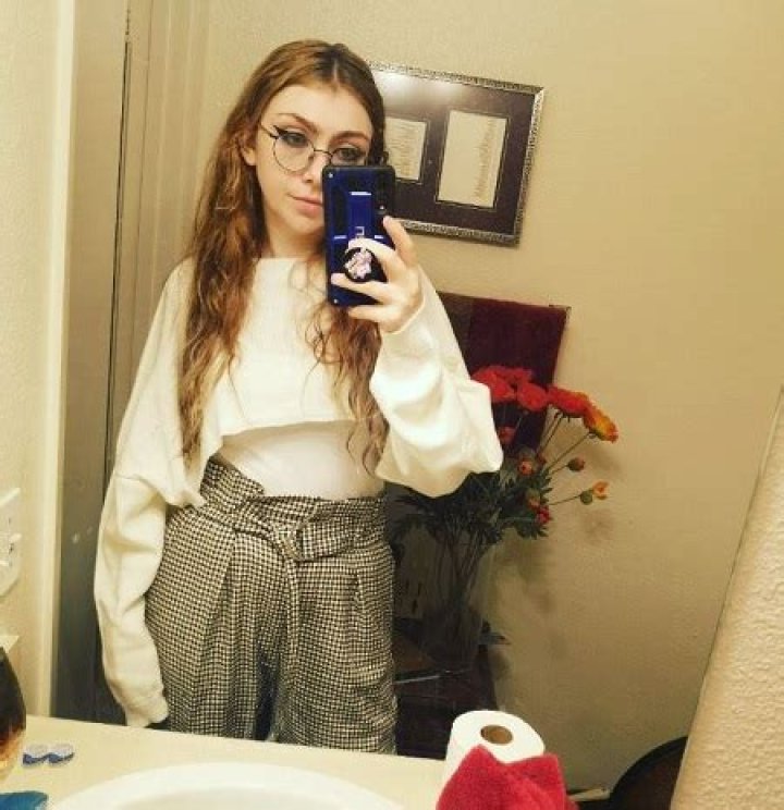 Justa Minx (Streamer) Age, Height, Bio, Net Worth, Parents, Ethnicity, Wiki & More