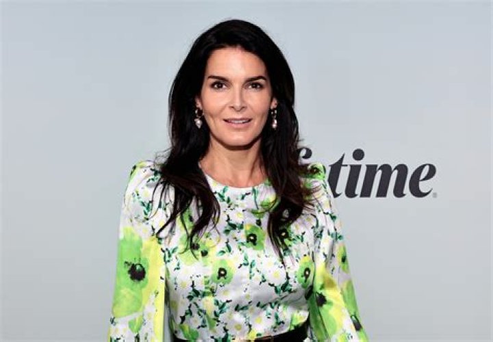 Look at the Net Worth of Angie Harmon