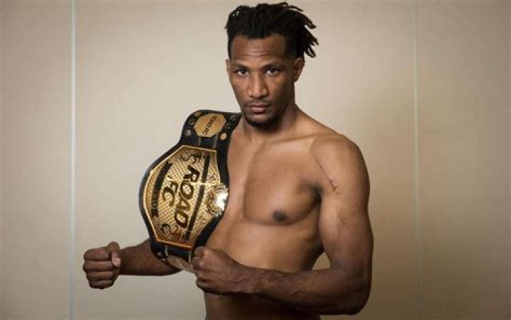 Mansour Barnaoui Copine