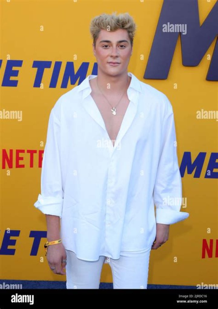 Sebastian Bails Age - Bio, Wiki, Height, Net Worth, Relationship (2023)