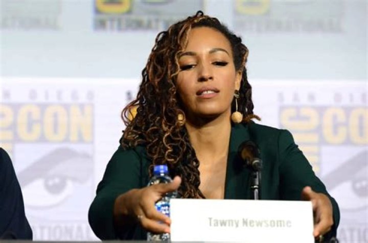 Tawny Newsome Biography, Wiki, Parents, Siblings, Height, Age, Husband, Net Worth, Ethnicity & More