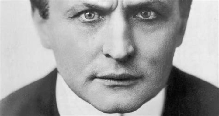 The Seven Strangest Celebrity Deaths Of The 1920s