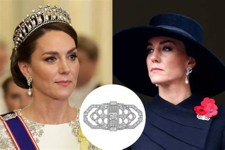 This $25 Brooch Bought At A Fair Was Just Valued At $19,000