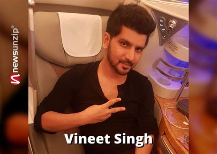 Vineet Singh (Singer) Wiki, Biography, Age, Wife, Parents, Family, Net worth, Height, Songs & More