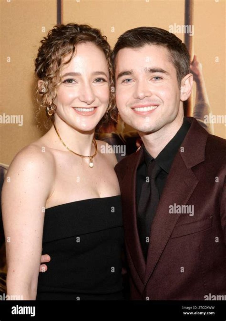 Was Luke Slattery a woman? - Celebrity.tn