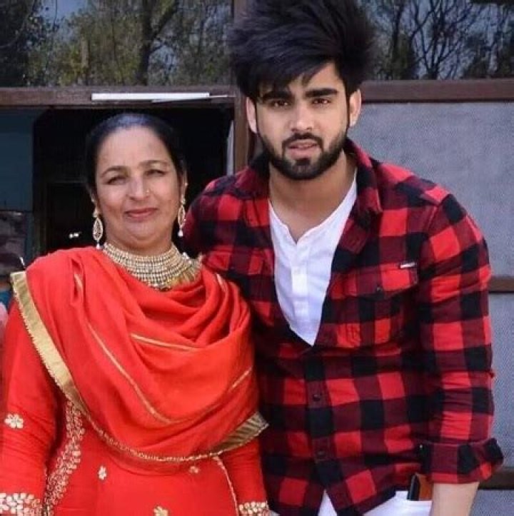 Who is Inder Chahal? Wiki, Biography, Wife, Age, Height, Parents, Family, Songs, Net worth & More