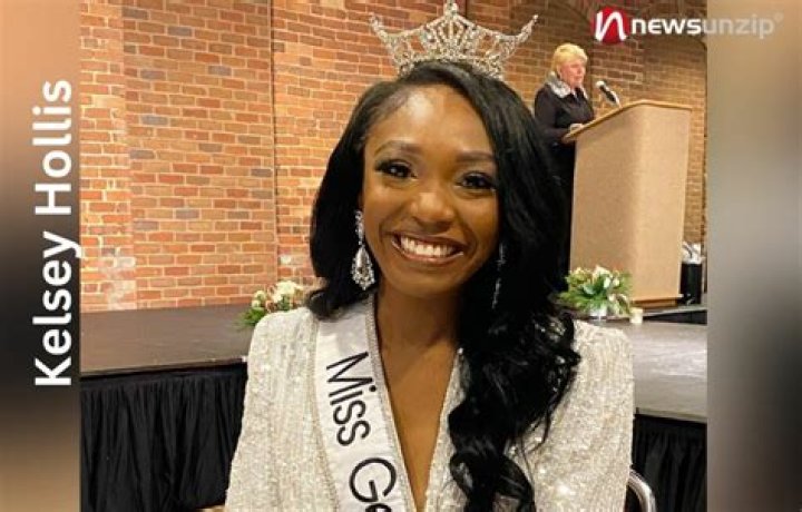 Who is Kelsey Hollis? Wiki, Height, Age, Parents, Ethnicity, Net Worth, Boyfriend, Biography & More