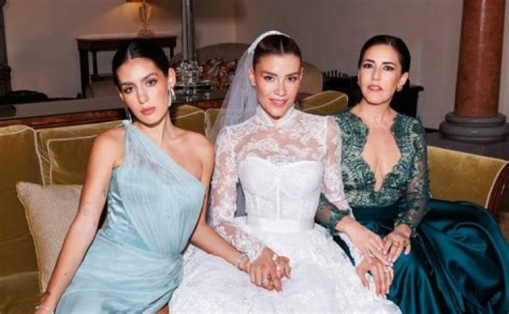 Who is Michelle Salas? Wiki, Biography, Age, Husband, Parents, Net Worth, Height