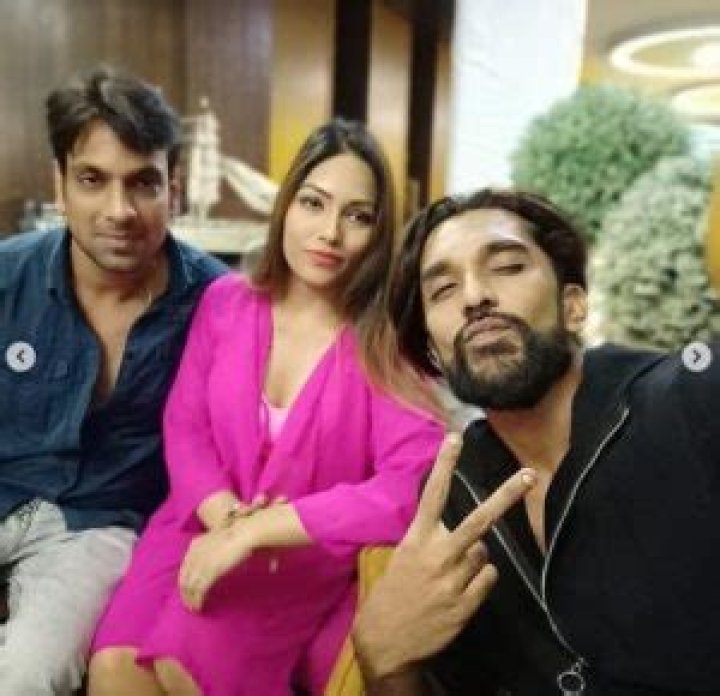 Who is Zoya Rathore? Biography, Wiki, Age, Husband, Family, Movies & More